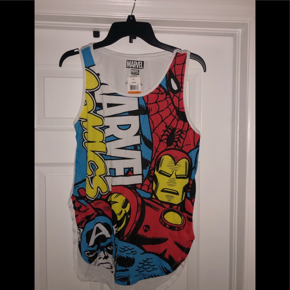 🔥MARVEL COMICS t-shirt. Size small